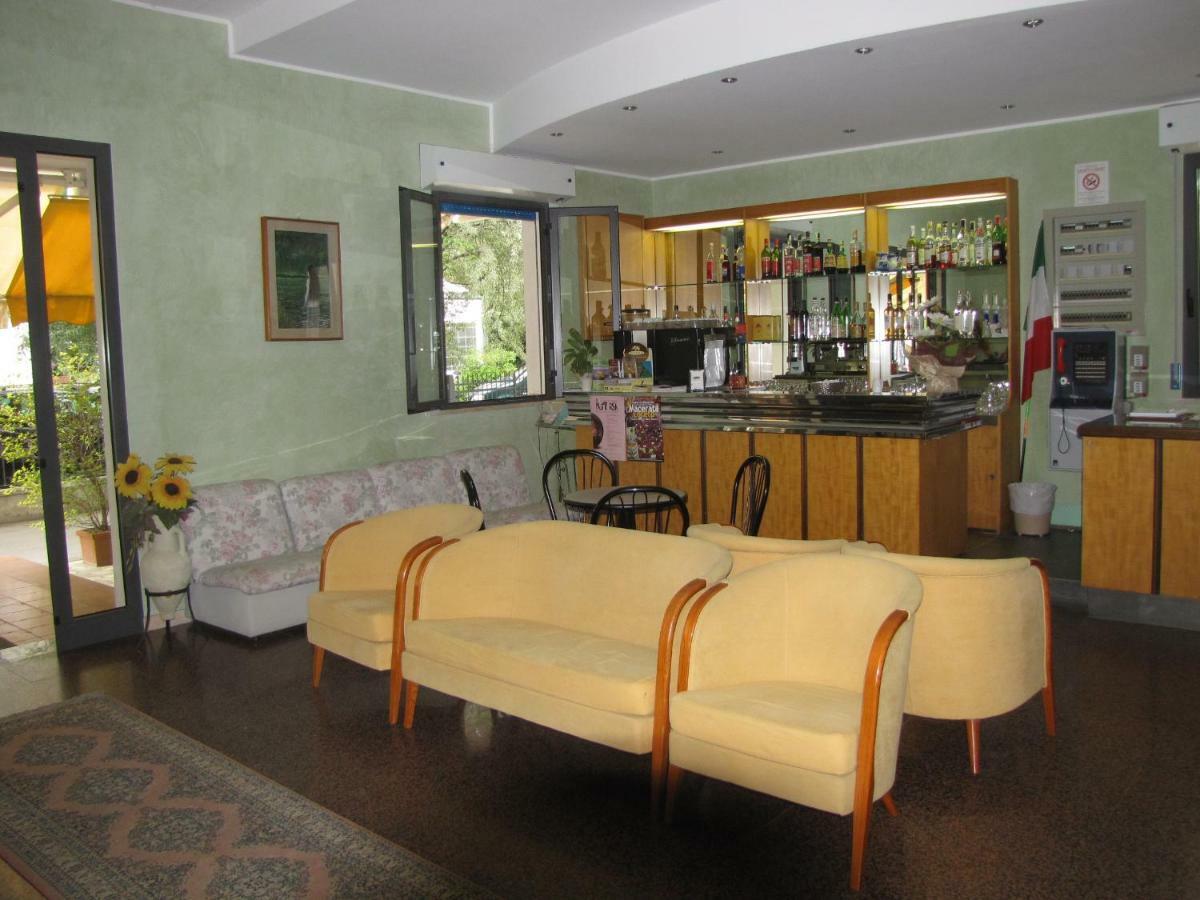 בלריה-איגאה מרינה Hotel Lauretta מראה חיצוני תמונה